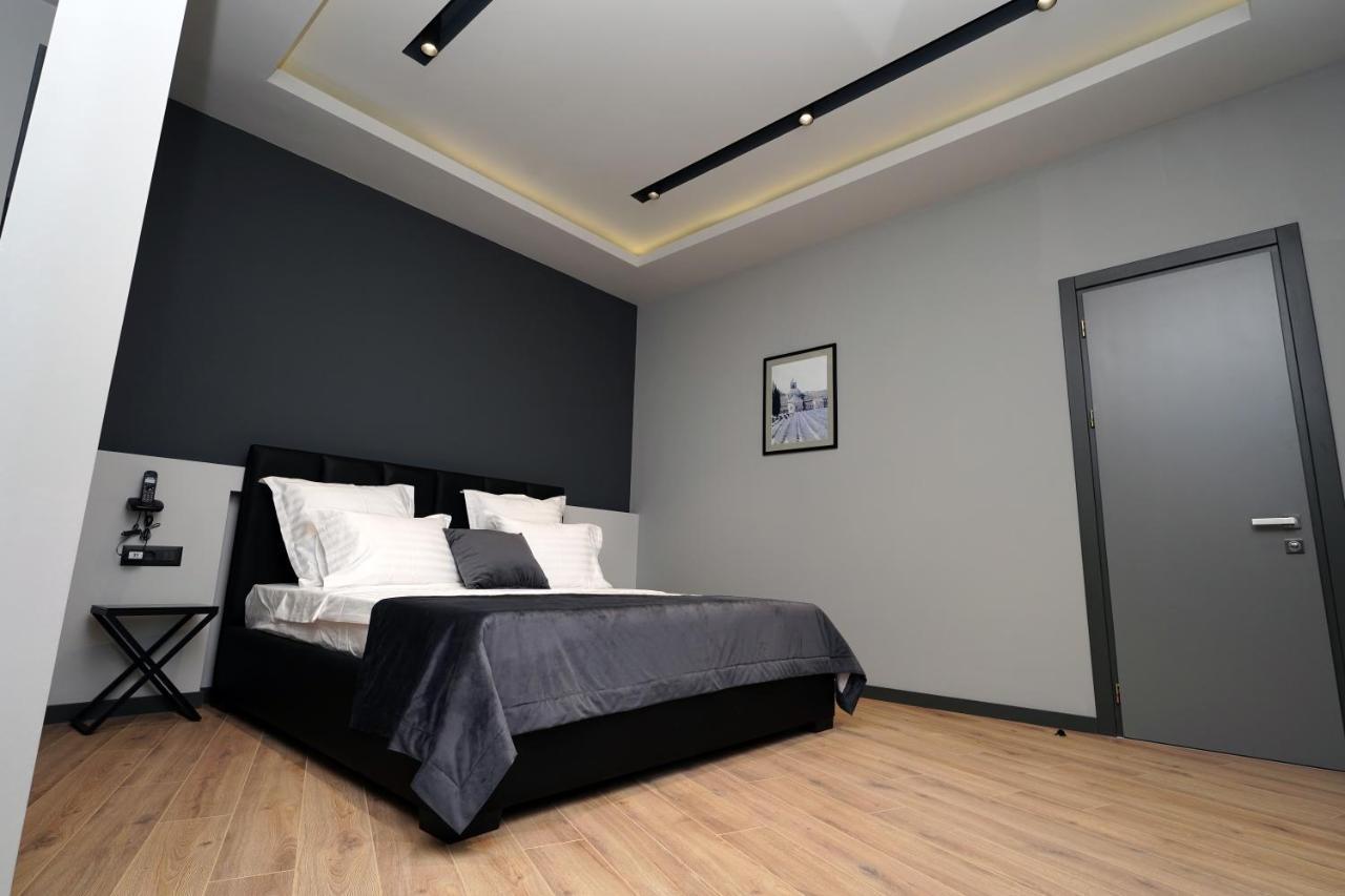 Hotel Elion 耶烈万 外观 照片